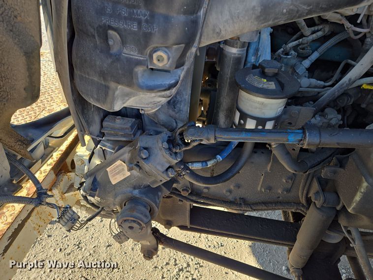 image for item EQ3668 2005 International 4300 digger derrick truck