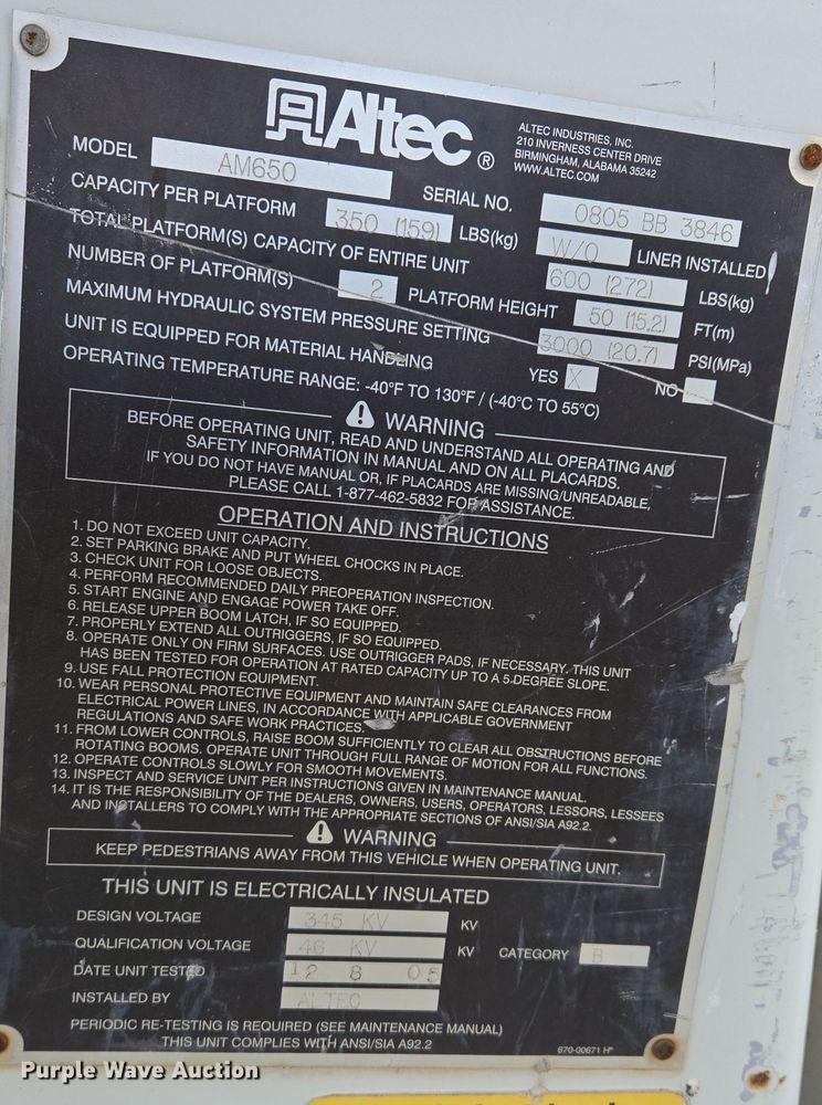 image for item EQ3669 2006 International  4300 SBA bucket truck