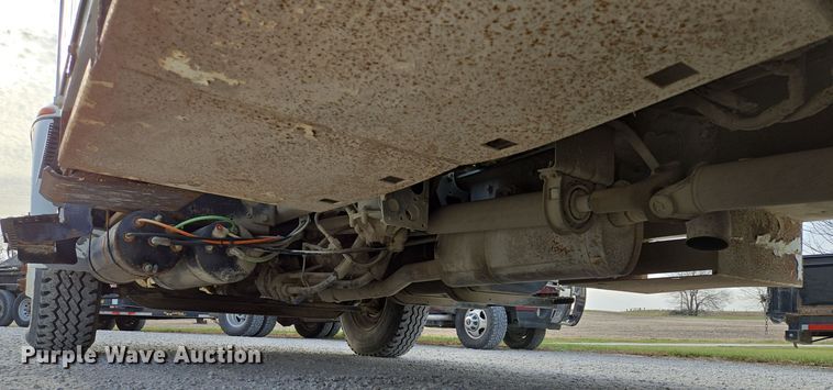 image for item EQ3669 2006 International  4300 SBA bucket truck