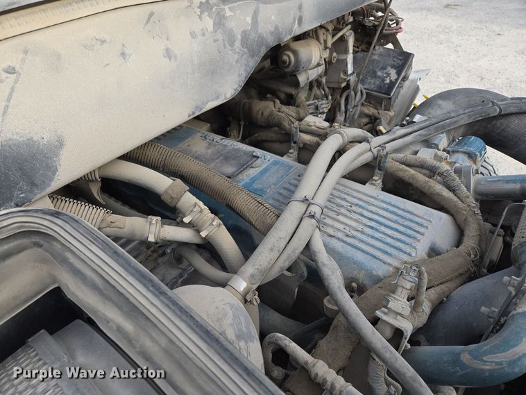 image for item EQ3669 2006 International  4300 SBA bucket truck