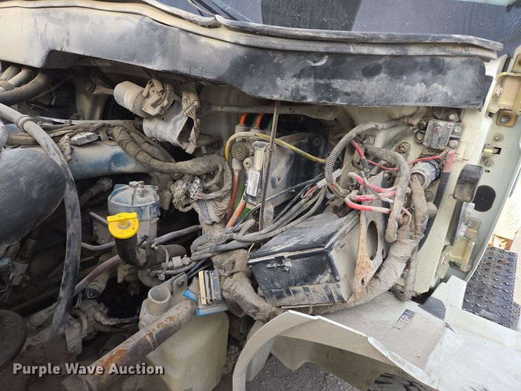 image for item EQ3669 2006 International  4300 SBA bucket truck