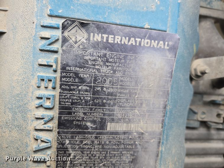 image for item EQ3669 2006 International  4300 SBA bucket truck