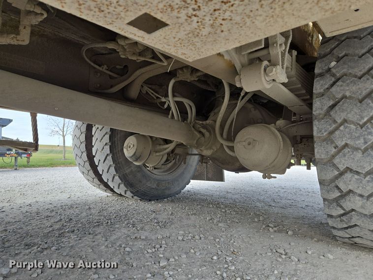 image for item EQ3669 2006 International  4300 SBA bucket truck