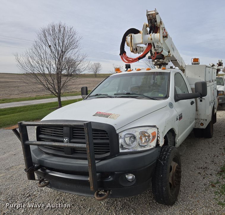 image for item EQ3670 2009 Dodge  Ram 5500HD bucket truck
