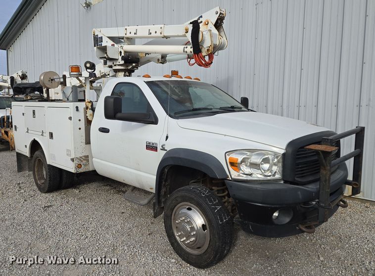 image for item EQ3670 2009 Dodge  Ram 5500HD bucket truck