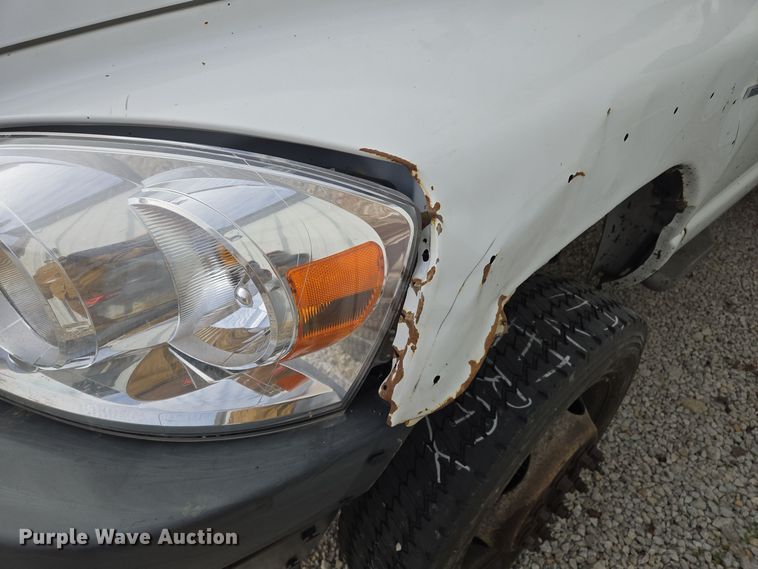 image for item EQ3670 2009 Dodge  Ram 5500HD bucket truck