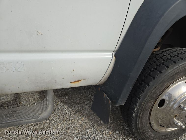 image for item EQ3670 2009 Dodge  Ram 5500HD bucket truck