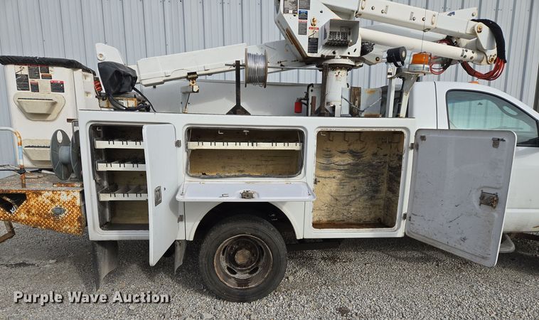 image for item EQ3670 2009 Dodge  Ram 5500HD bucket truck