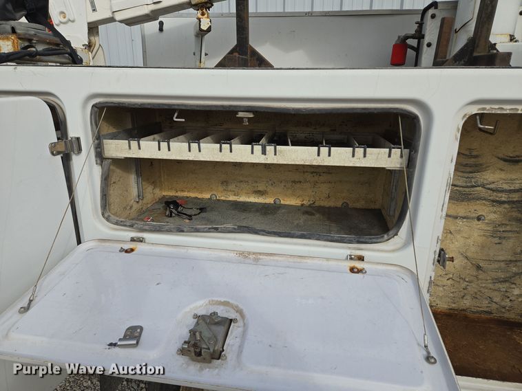 image for item EQ3670 2009 Dodge  Ram 5500HD bucket truck