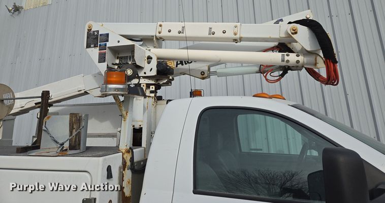 image for item EQ3670 2009 Dodge  Ram 5500HD bucket truck
