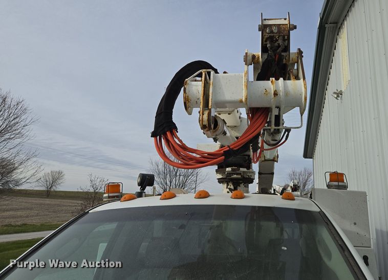 image for item EQ3670 2009 Dodge  Ram 5500HD bucket truck