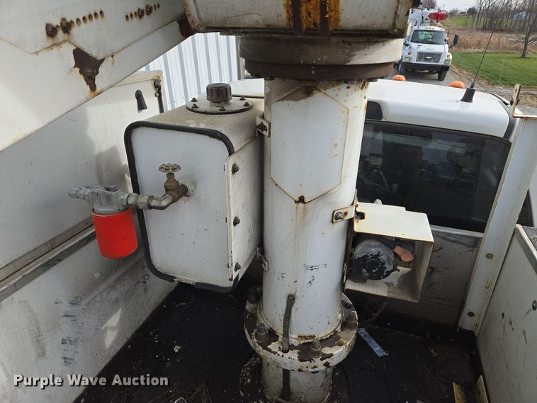 image for item EQ3670 2009 Dodge  Ram 5500HD bucket truck