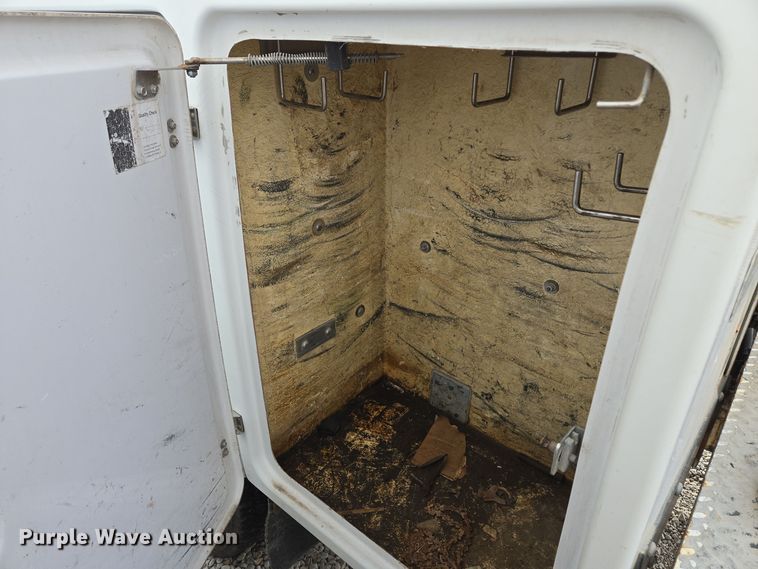 image for item EQ3670 2009 Dodge  Ram 5500HD bucket truck