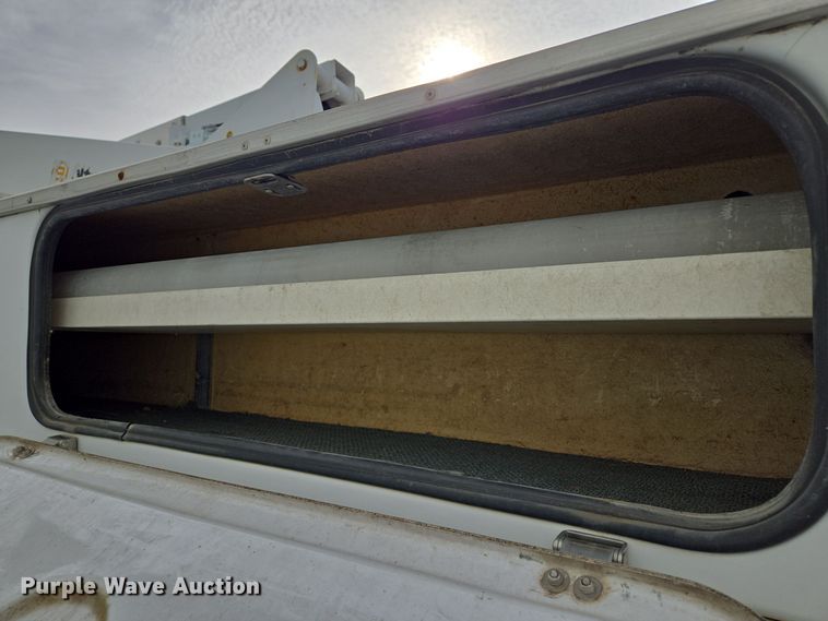 image for item EQ3670 2009 Dodge  Ram 5500HD bucket truck