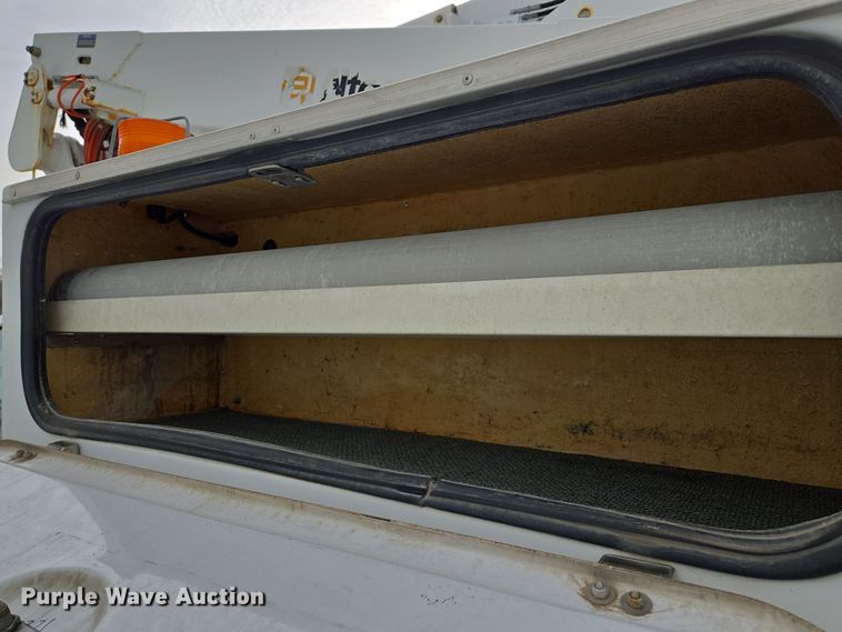 image for item EQ3670 2009 Dodge  Ram 5500HD bucket truck