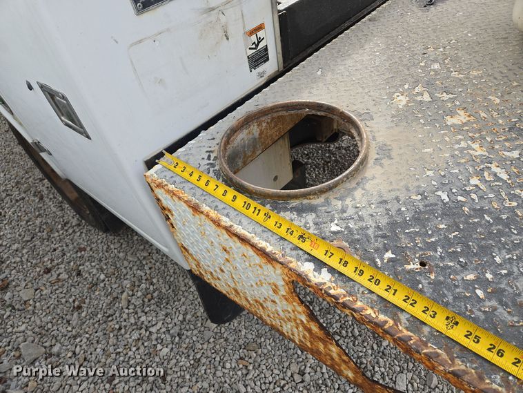 image for item EQ3670 2009 Dodge  Ram 5500HD bucket truck