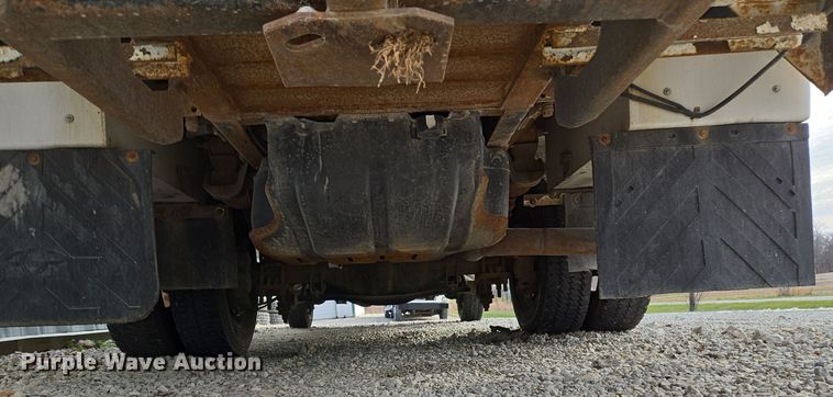 image for item EQ3670 2009 Dodge  Ram 5500HD bucket truck