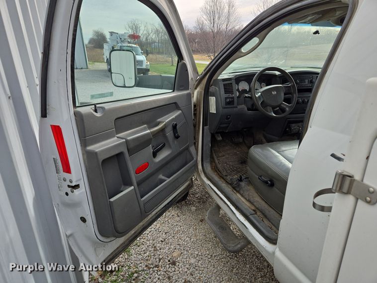 image for item EQ3670 2009 Dodge  Ram 5500HD bucket truck