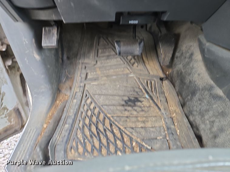 image for item EQ3670 2009 Dodge  Ram 5500HD bucket truck