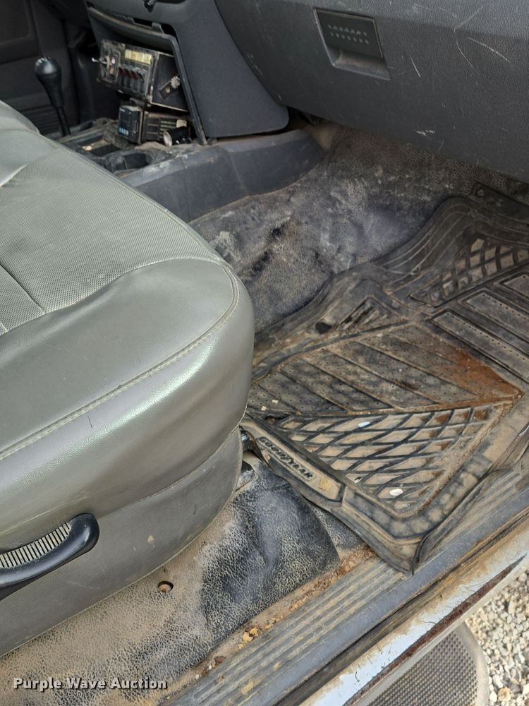 image for item EQ3670 2009 Dodge  Ram 5500HD bucket truck