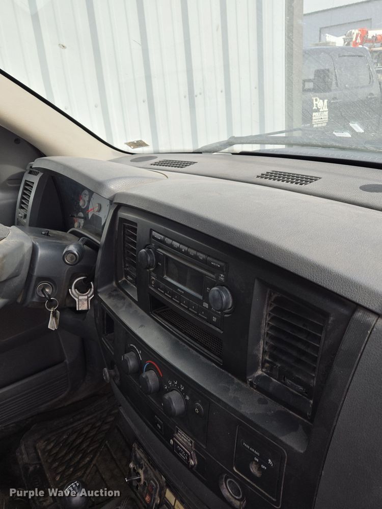 image for item EQ3670 2009 Dodge  Ram 5500HD bucket truck