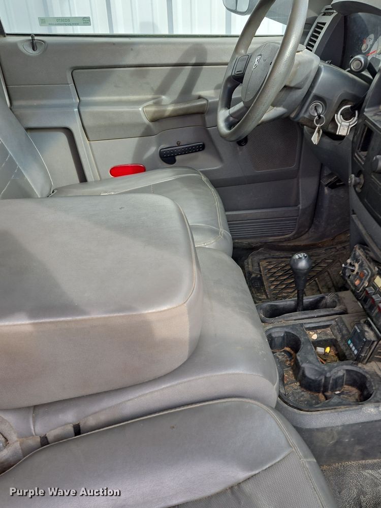 image for item EQ3670 2009 Dodge  Ram 5500HD bucket truck