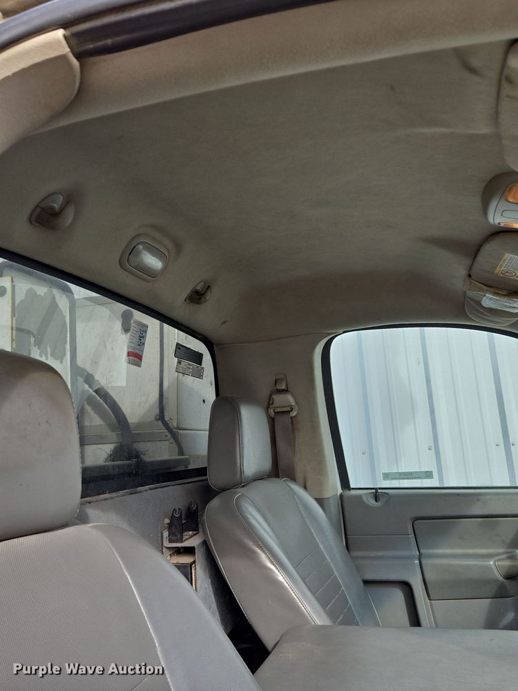 image for item EQ3670 2009 Dodge  Ram 5500HD bucket truck