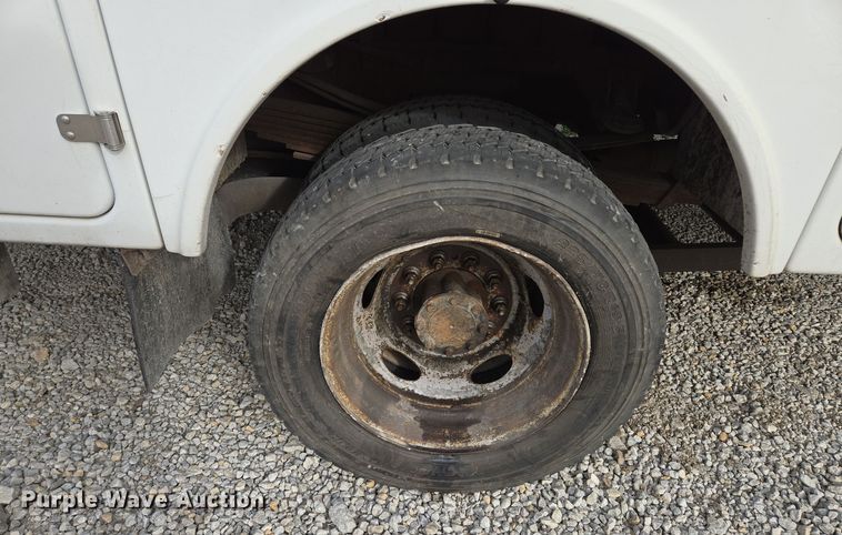 image for item EQ3670 2009 Dodge  Ram 5500HD bucket truck