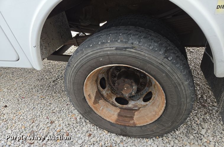 image for item EQ3670 2009 Dodge  Ram 5500HD bucket truck