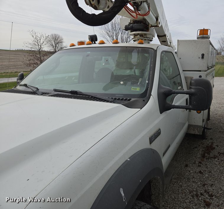image for item EQ3671 2005 Ford  F550 Super Duty XL   bucket truck
