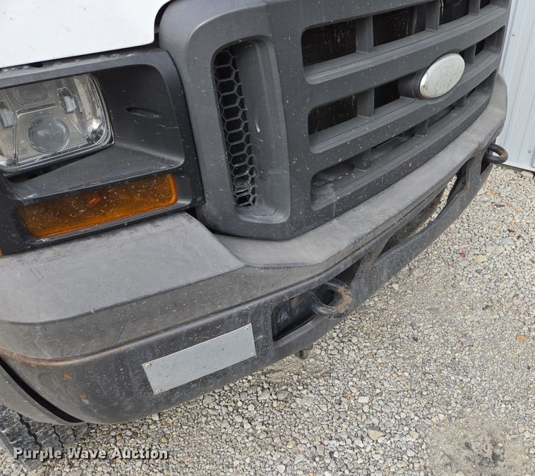 image for item EQ3671 2005 Ford  F550 Super Duty XL   bucket truck