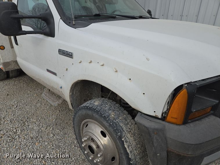 image for item EQ3671 2005 Ford  F550 Super Duty XL   bucket truck