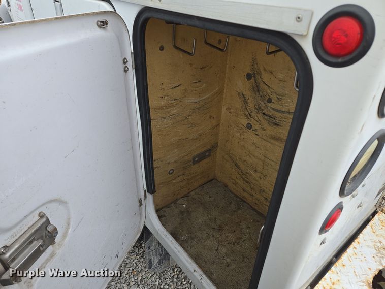 image for item EQ3671 2005 Ford  F550 Super Duty XL   bucket truck