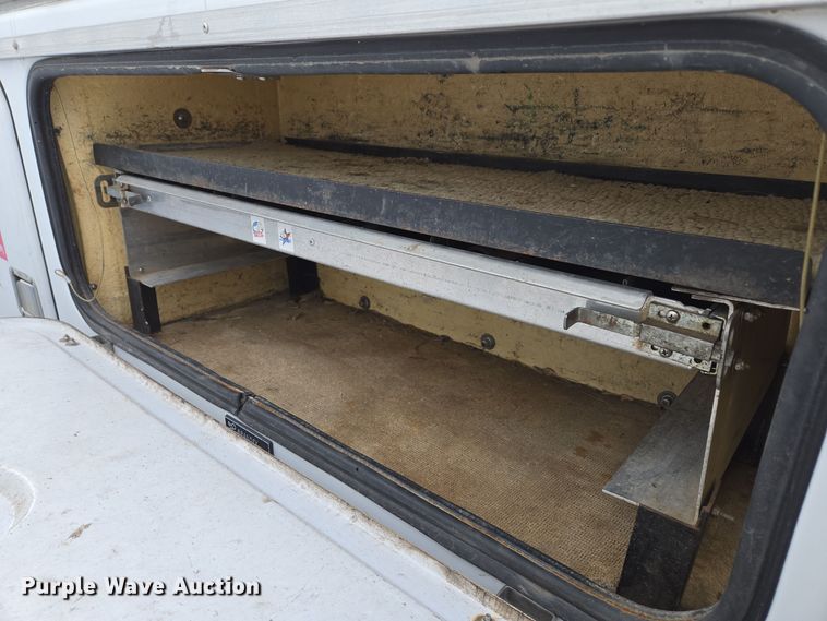 image for item EQ3671 2005 Ford  F550 Super Duty XL   bucket truck