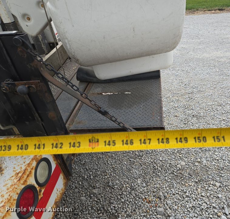 image for item EQ3671 2005 Ford  F550 Super Duty XL   bucket truck