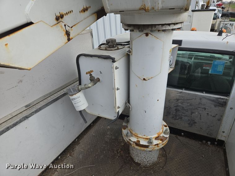 image for item EQ3671 2005 Ford  F550 Super Duty XL   bucket truck