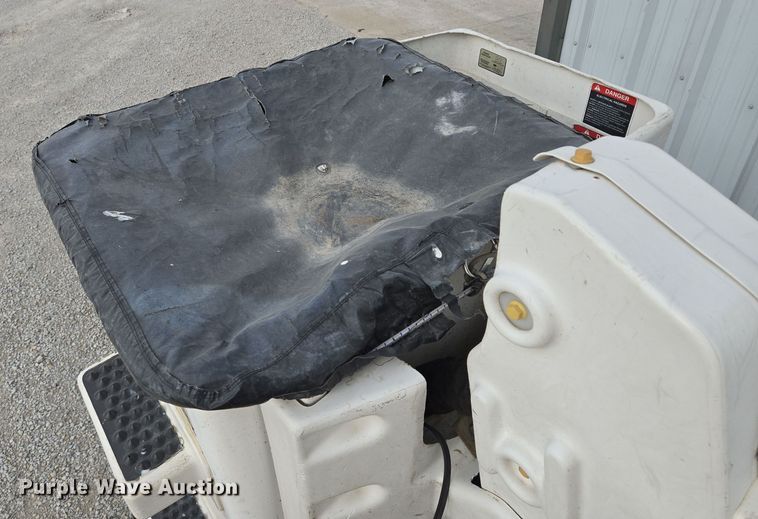 image for item EQ3671 2005 Ford  F550 Super Duty XL   bucket truck