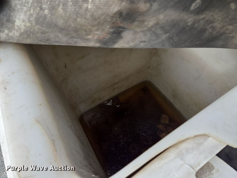 image for item EQ3671 2005 Ford  F550 Super Duty XL   bucket truck