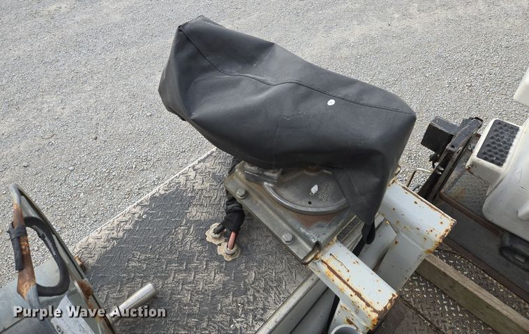 image for item EQ3671 2005 Ford  F550 Super Duty XL   bucket truck