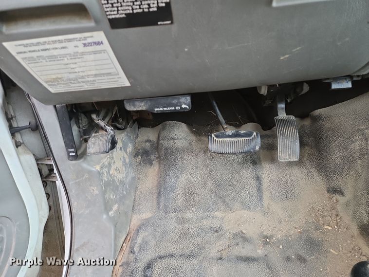 image for item EQ3671 2005 Ford  F550 Super Duty XL   bucket truck