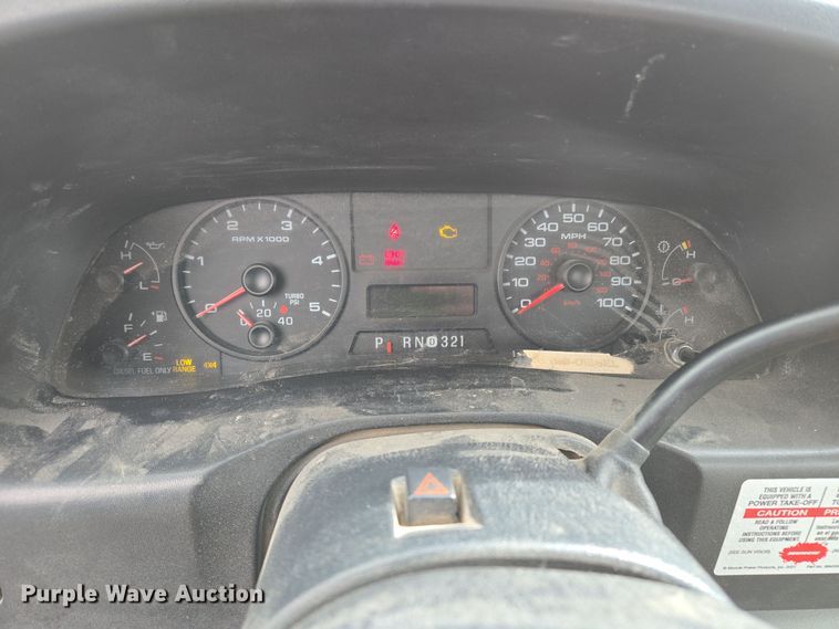 image for item EQ3671 2005 Ford  F550 Super Duty XL   bucket truck