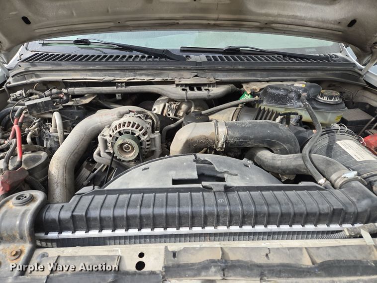 image for item EQ3671 2005 Ford  F550 Super Duty XL   bucket truck