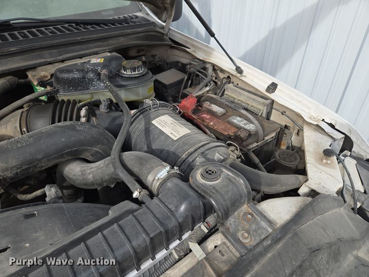 image for item EQ3671 2005 Ford  F550 Super Duty XL   bucket truck