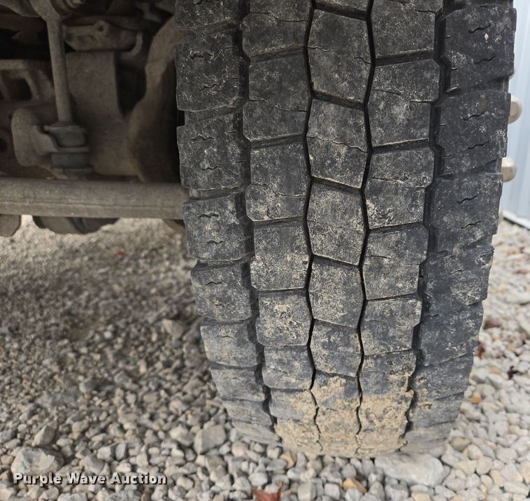 image for item EQ3671 2005 Ford  F550 Super Duty XL   bucket truck