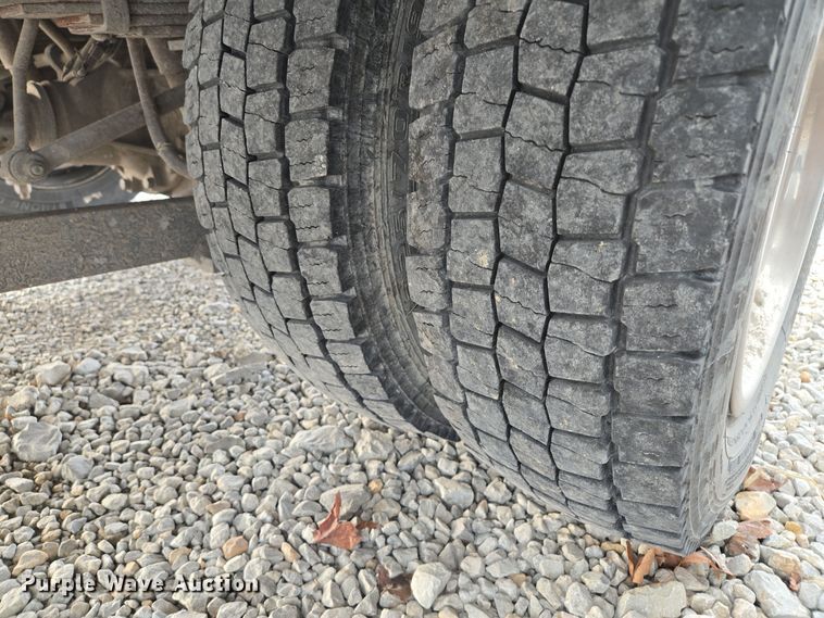 image for item EQ3671 2005 Ford  F550 Super Duty XL   bucket truck