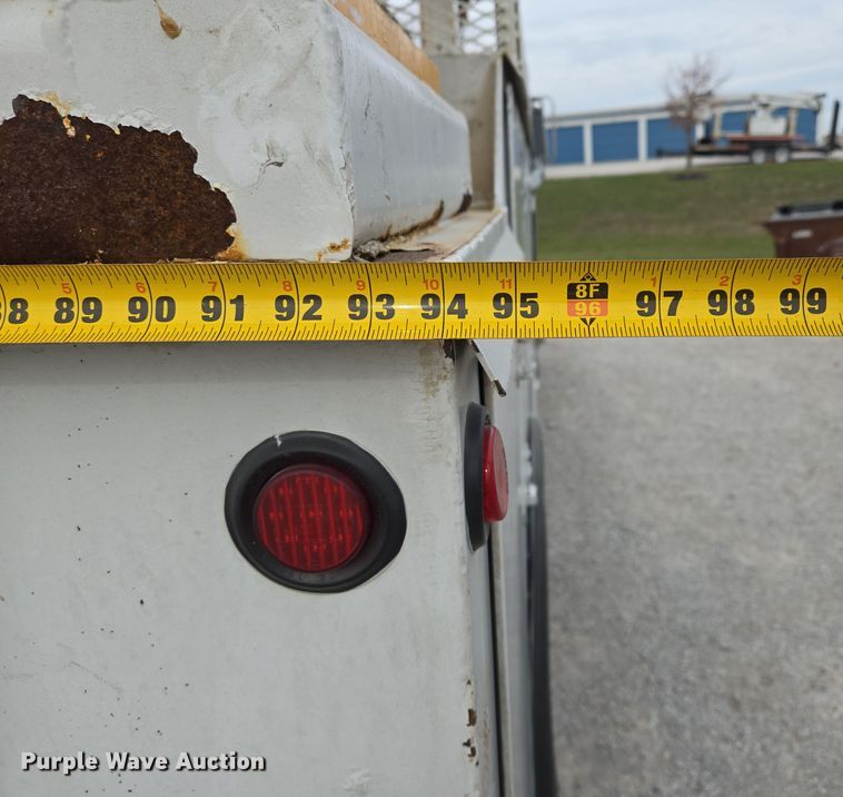 image for item EQ3672 2000 Ford  F750 utility / service truck