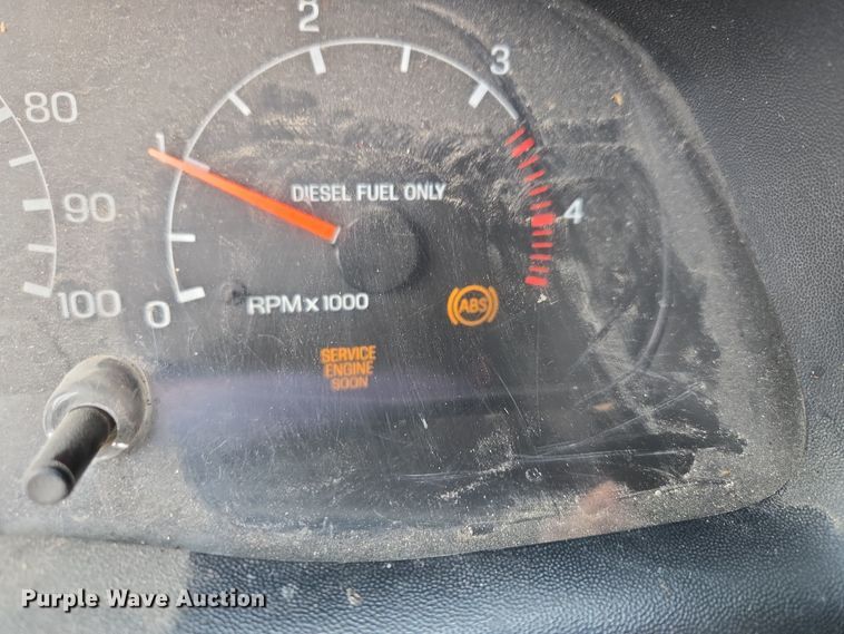 image for item EQ3672 2000 Ford  F750 utility / service truck