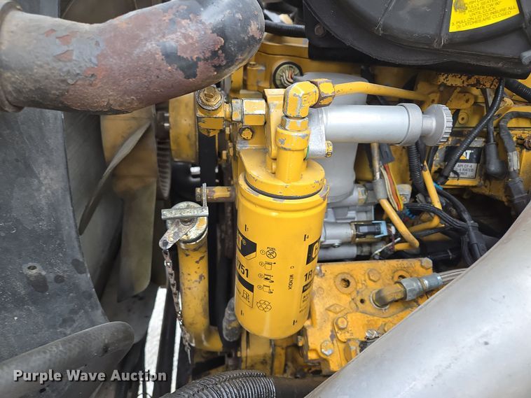 image for item EQ3672 2000 Ford  F750 utility / service truck