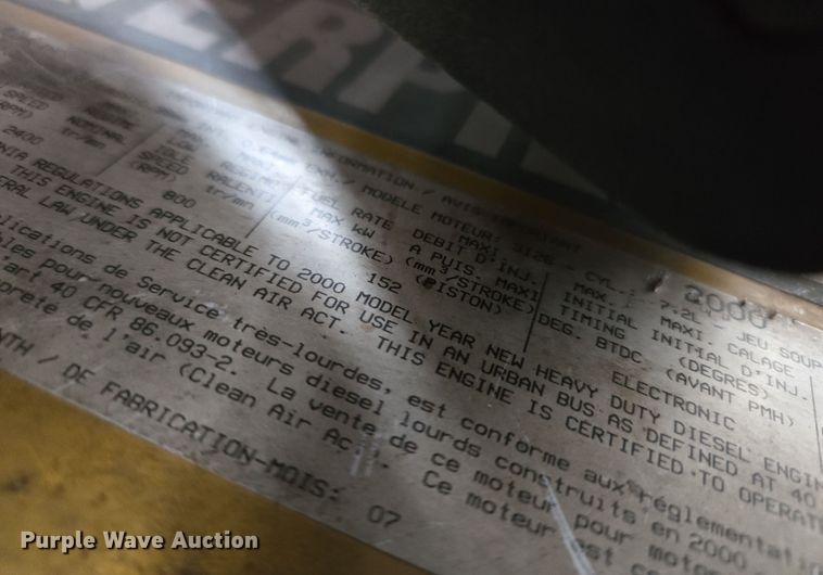 image for item EQ3672 2000 Ford  F750 utility / service truck