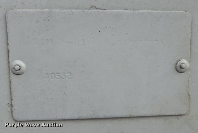 image for item EQ3672 2000 Ford  F750 utility / service truck